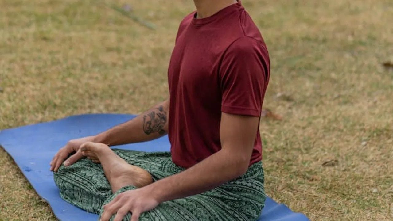 When Dreams Collide With Reality: Navigating the Intriguing meditation.webp.jpeg